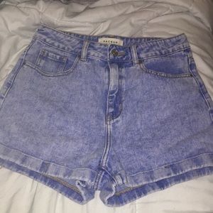 HIGH WAISTER SHORTS 90s LOOK